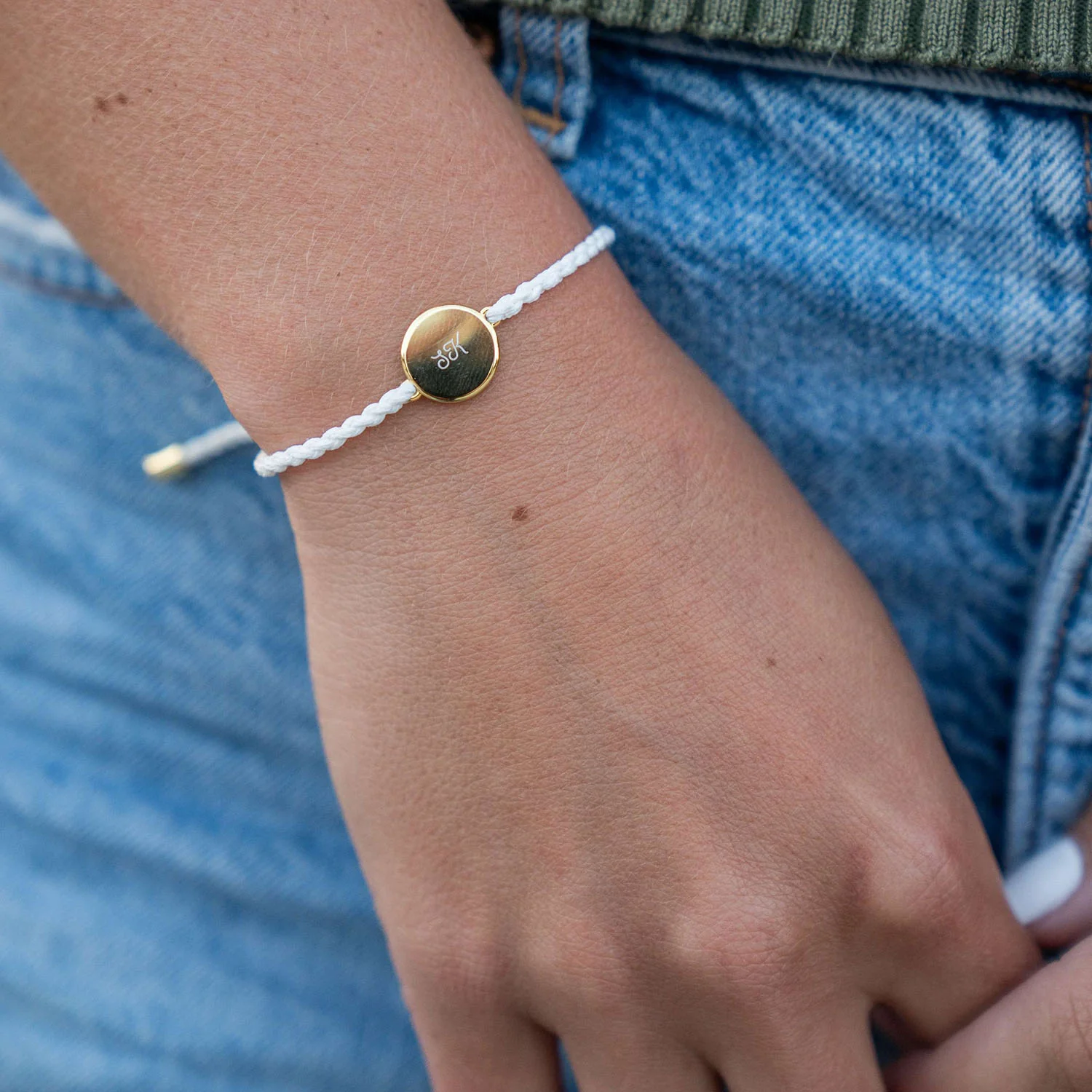 Engravable Circle Bracelet - Image 9