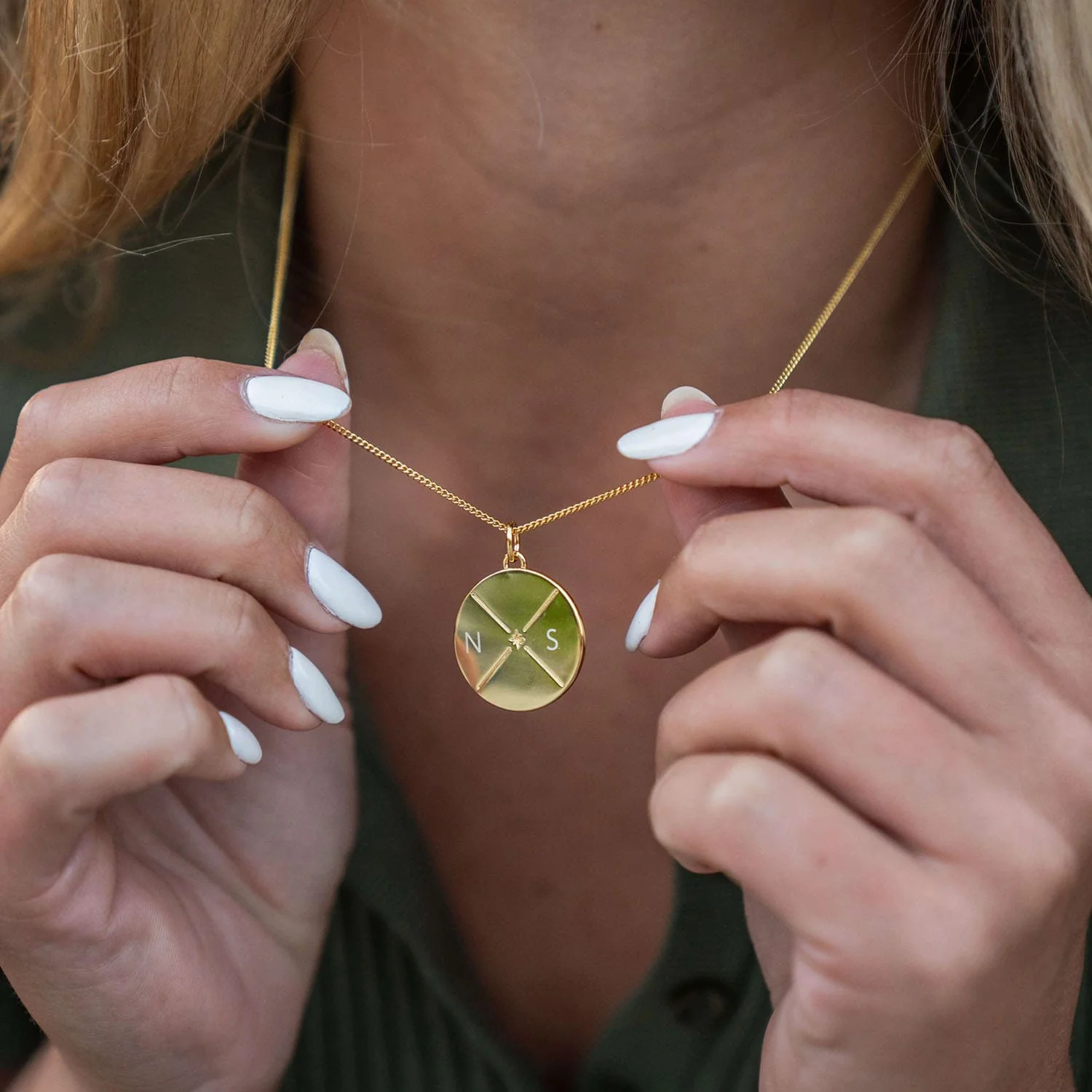 Engravable Circle Quadrant Necklace - Image 7